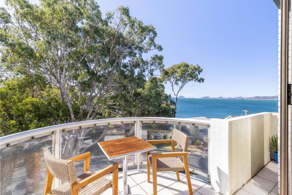 Tranquil Escape - Koala Hotspot - 2 Bed 2 Bath Apt Spectacular Sea Views Soldiers Point Exterior photo